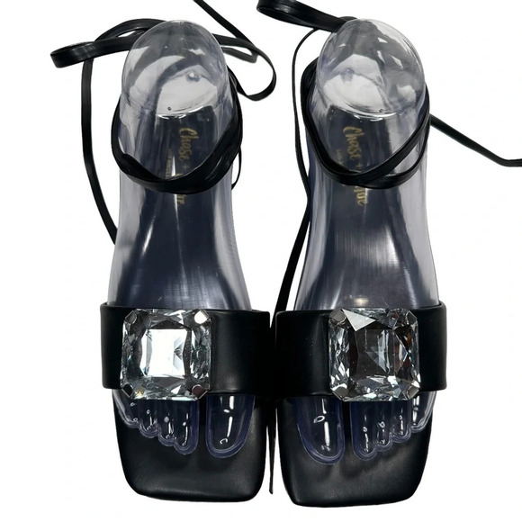 Chase + Chloe Oversized Jewel "EVE-26" Sandal in Black. Sz: 7 - Picture 2 of 10